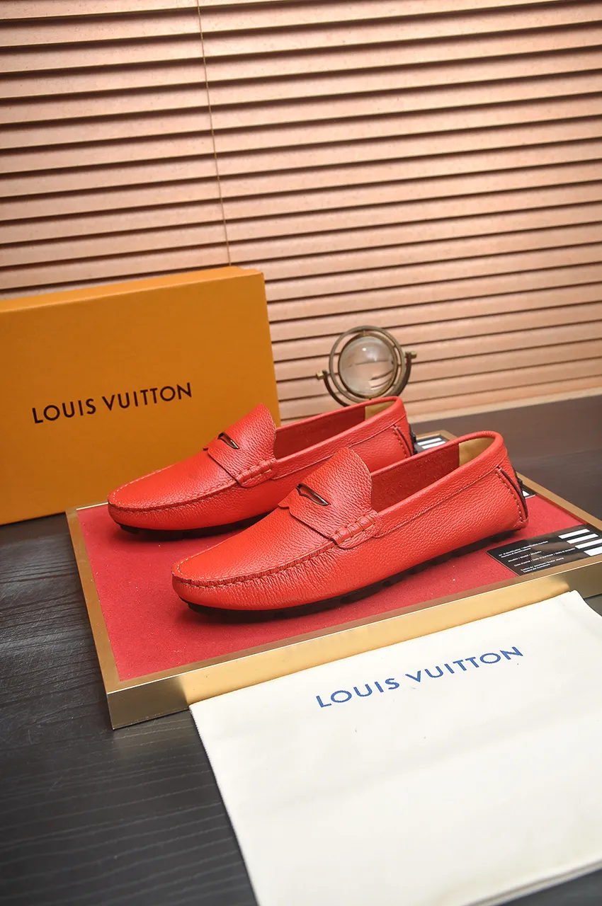 Men's men's shoes 💰420💶 [LV Doudou shoes] (water-dyed cowhide lining) new model is on the market, available on the official website. The new Doudou shoes are processed into single-color materials, and the uppers are made of imported horsehide leather. The body of the shoe is fully hemmed with mark thread, and is lined with imported original cowhide leather. The elegant shoe shape is super suitable for all-matching, and the size is 38-44.